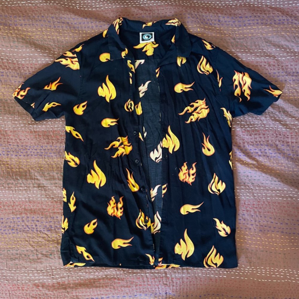 short sleeve printed button up shirt